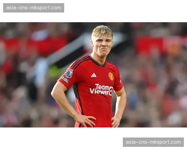 斯图加特前锋吉拉西接受BBC采访,谈及团队防守对前锋的重要性 斯图加特前锋吉拉西接受BBC采访,谈及团队防守对前锋的重要性